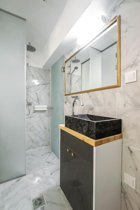 Modern Boutique Apartment Atenas Exterior foto